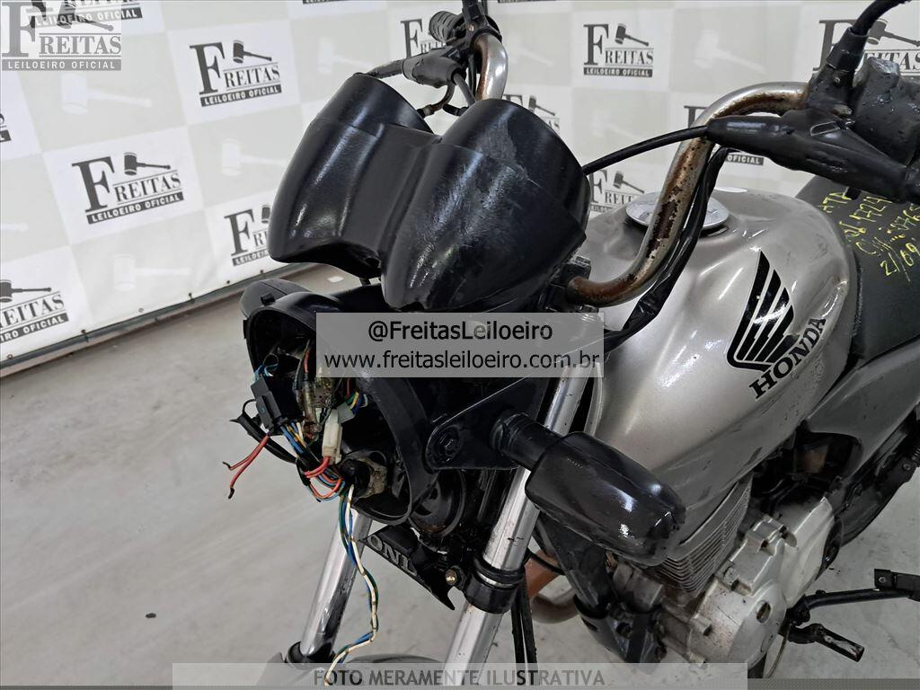 Foto 8 de 32: HONDA/CG 150 TITAN KS, 08/09, PLACA: M__-___4, SUCATA S/ DIREITO A DOCUMENTO, GA...