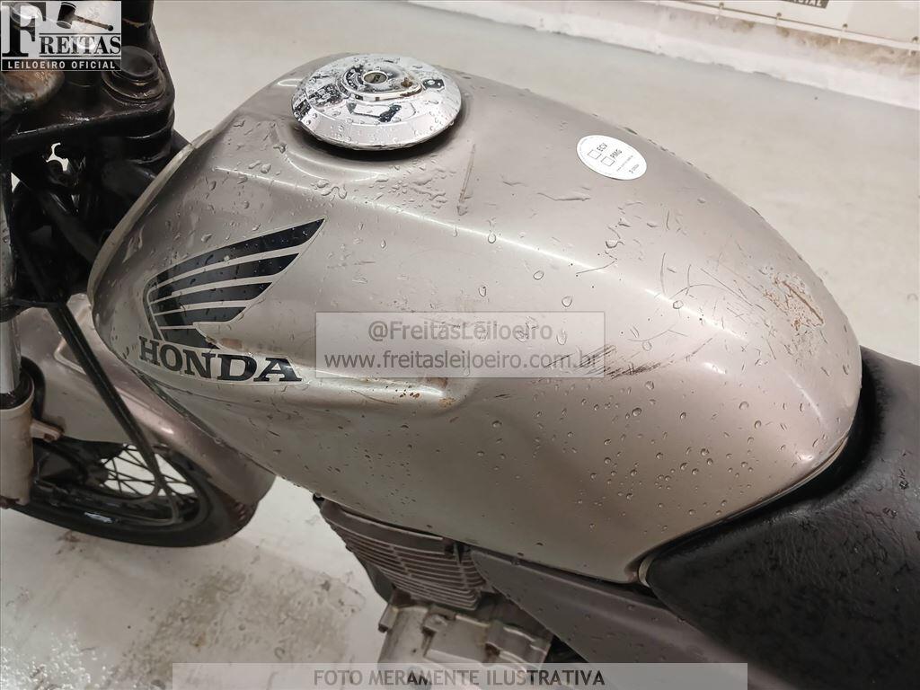 Foto 23 de 32: HONDA/CG 150 TITAN KS, 08/09, PLACA: M__-___4, SUCATA S/ DIREITO A DOCUMENTO, GA...