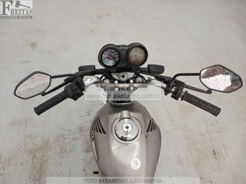 Foto 24 de 32: HONDA/CG 150 TITAN KS, 08/09, PLACA: M__-___4, SUCATA S/ DIREITO A DOCUMENTO, GA...