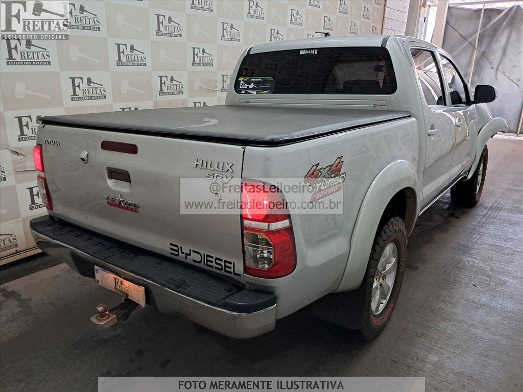 Foto 4: I/TOYOTA HILUX CD4X4 SRV, 12/13, PLACA: E__-___4, DIESEL, PRATA