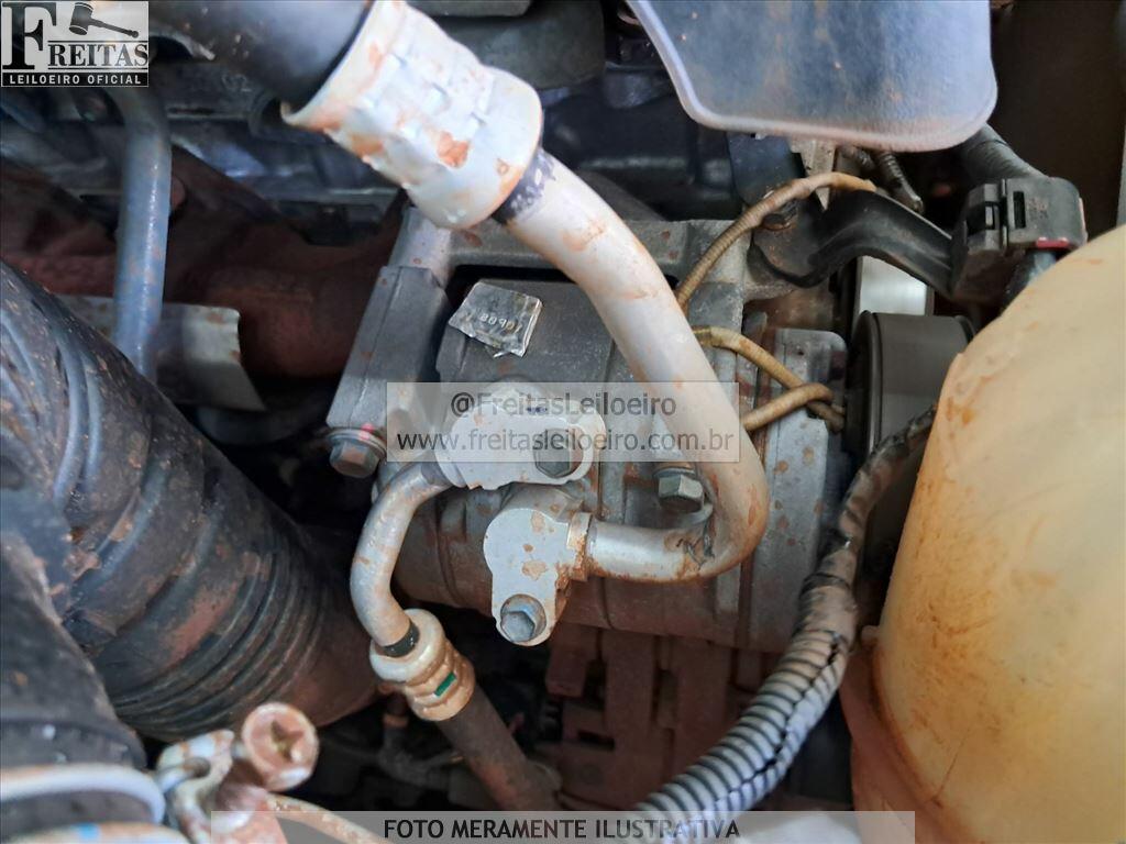 Foto 15 de 27: I/TOYOTA HILUX CD4X4 SRV, 12/13, PLACA: E__-___4, DIESEL, PRATA
