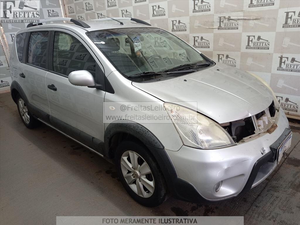 Foto 2: NISSAN/LIVINA XGEAR 18SL, 12/13, PLACA: O__-___4, GASOL/ALC, PRATA