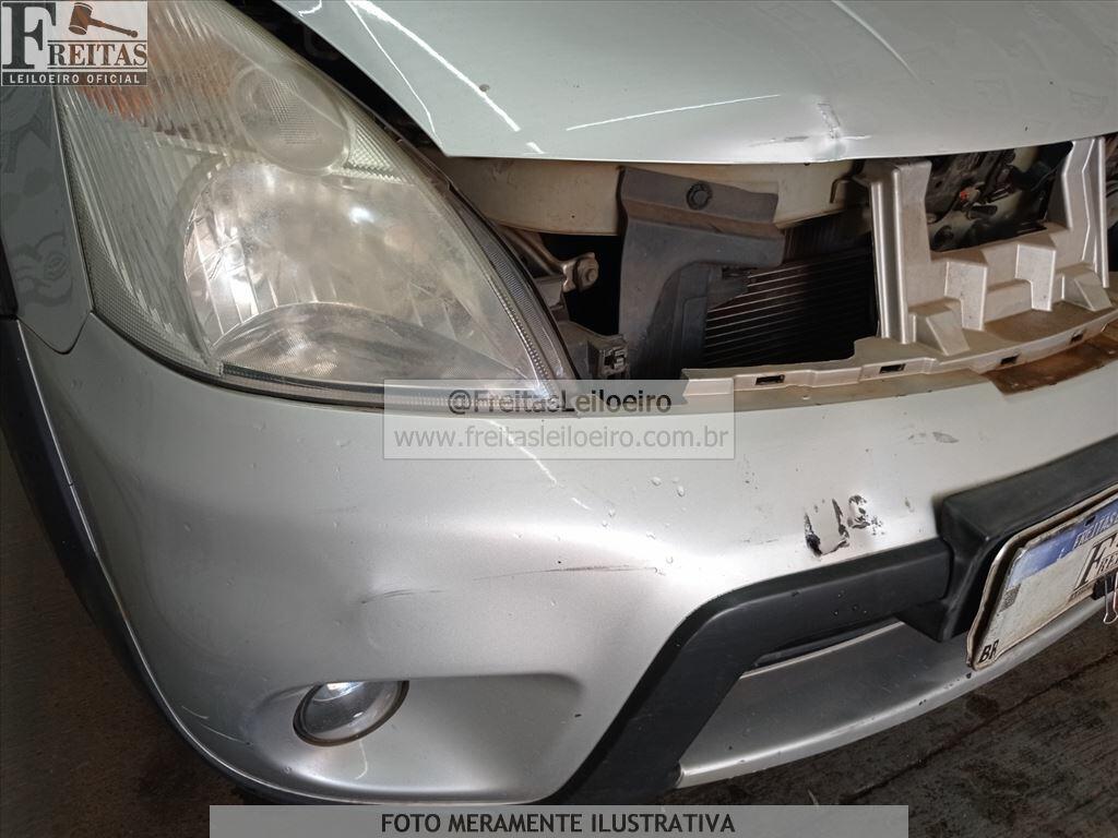Foto 14 de 18: NISSAN/LIVINA XGEAR 18SL, 12/13, PLACA: O__-___4, GASOL/ALC, PRATA