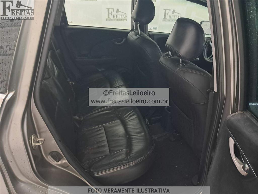 Foto 7 de 17: HONDA/FIT LX FLEX, 11/11, PLACA: E__-___4, GASOL/ALC, CINZA