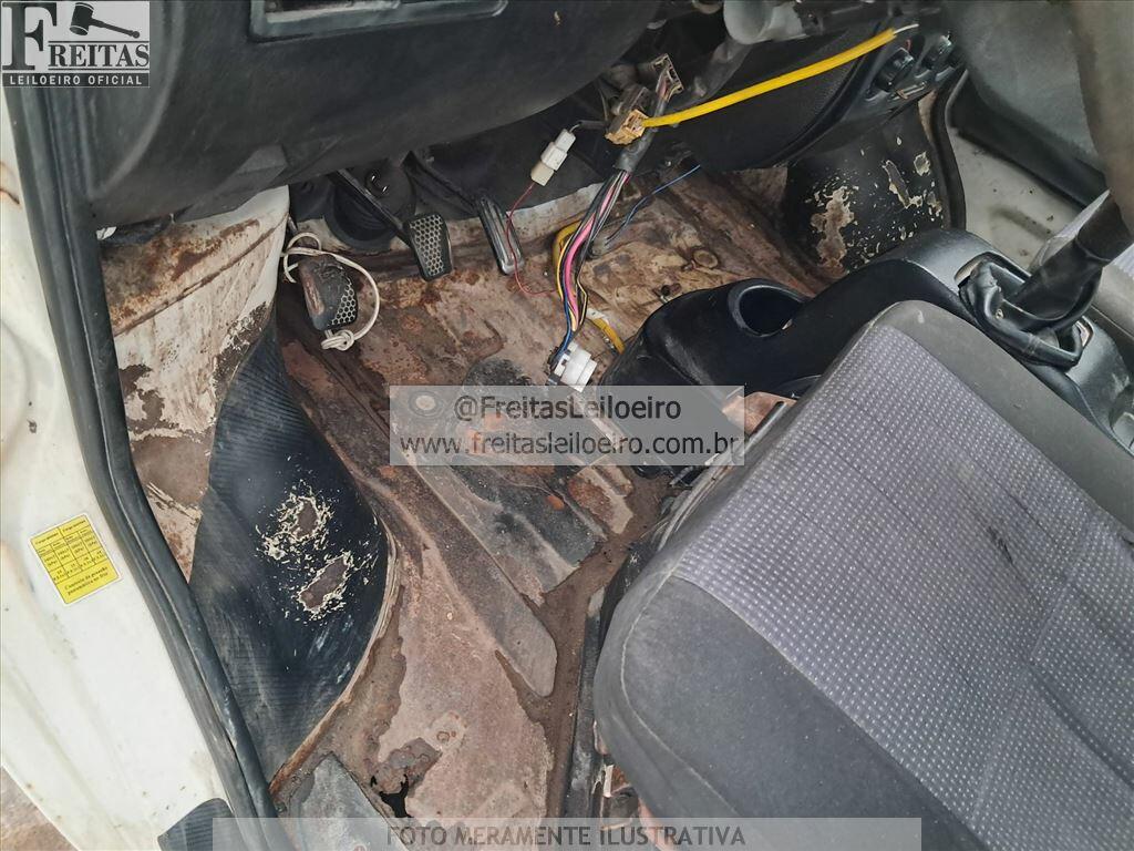 Foto 17 de 31: I/LIFAN FOISON PU 1.3L, 14/15, PLACA: I__-___4, GASOLINA, BRANCA