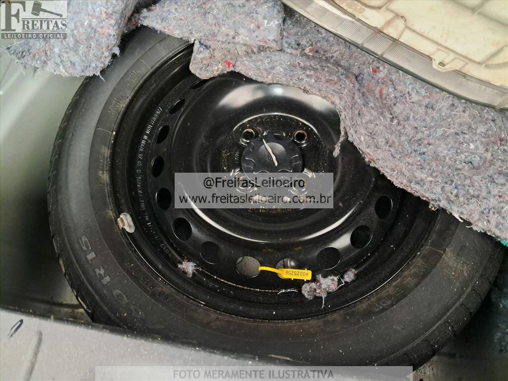 Foto 10 de 22: TOYOTA/ETIOS HB XLS, 13/13, PLACA: F__-___8, GASOL/ALC, PRATA