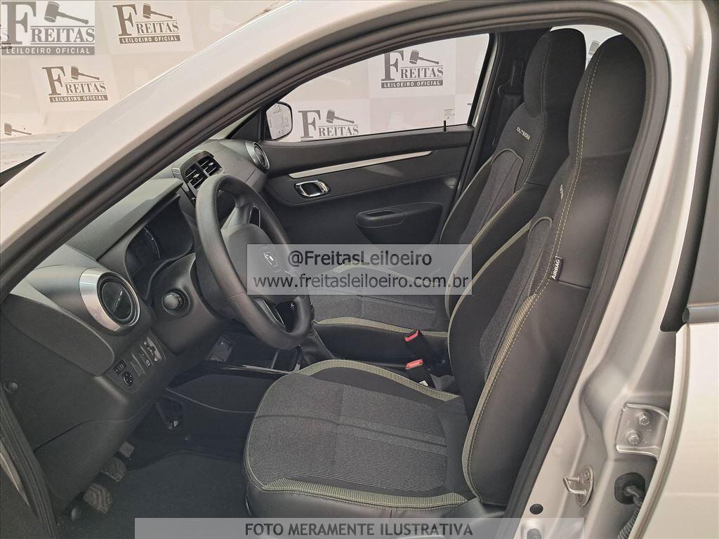 Foto 6 de 22: RENAULT/KWID OUTSID 2, 25/26, PLACA: T__-___4, GASOL/ALC, PRATA