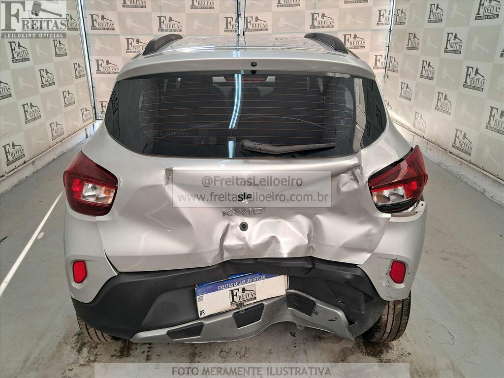 Foto 17 de 22: RENAULT/KWID OUTSID 2, 25/26, PLACA: T__-___4, GASOL/ALC, PRATA
