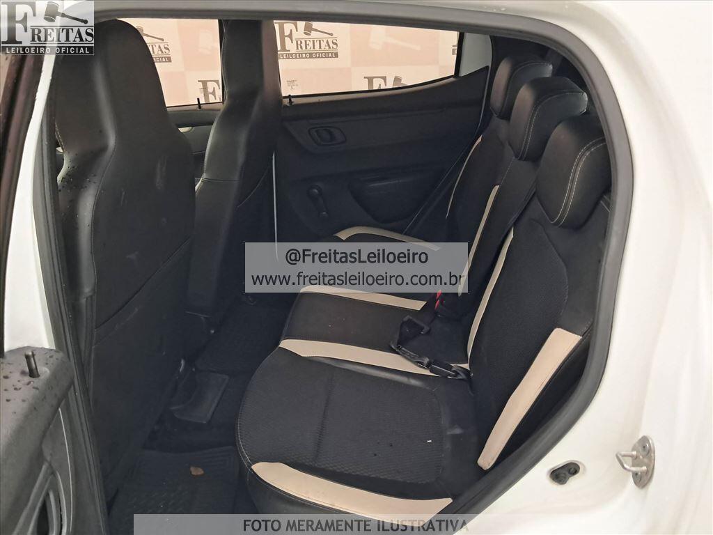 Foto 7 de 20: RENAUT/KWID INTENS 10MT, 20/21, PLACA: G__-___5, GASOL/ALC, BRANCA