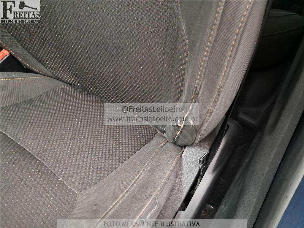 Foto 13 de 23: CHEVROLET/ONIX 1.4MT LT, 14/15, PLACA: F__-___4, GASOL/ALC, AZUL